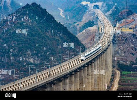 安順到北京火車多久：探討不同因素影響的旅程時間